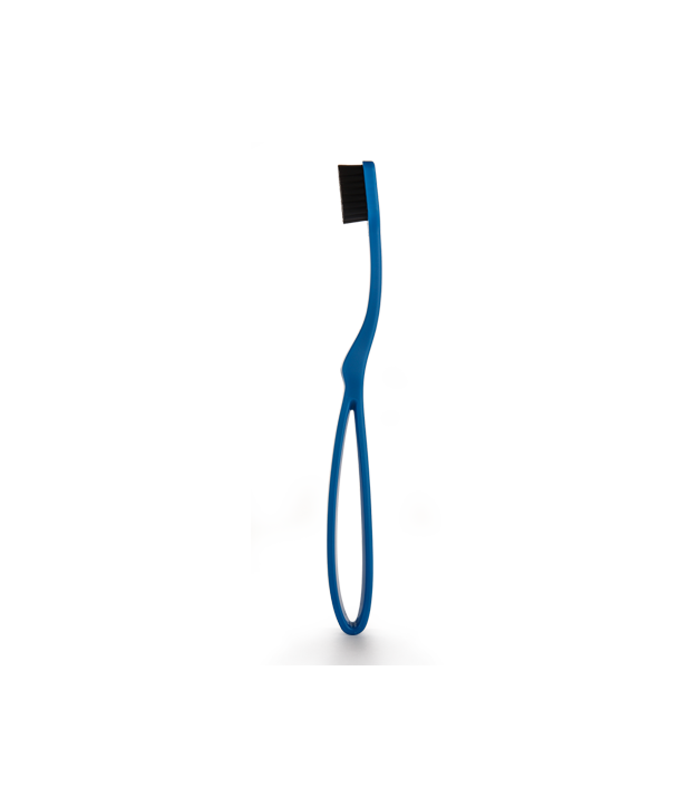 INTERMED ERGONOMIC TOOTHBRUSH SOFT ΜΠΛΕ ΟΔΟΝΤΟΒΟΥΡΤΣΑ 1 ΤΜΧ